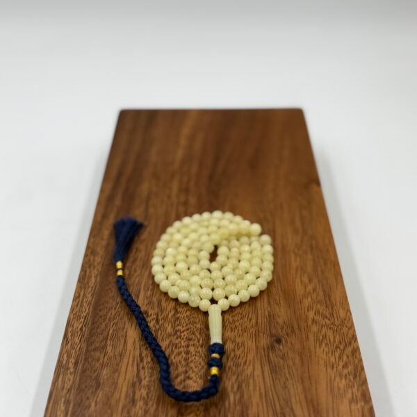 مسباح كهرمان ثلجي