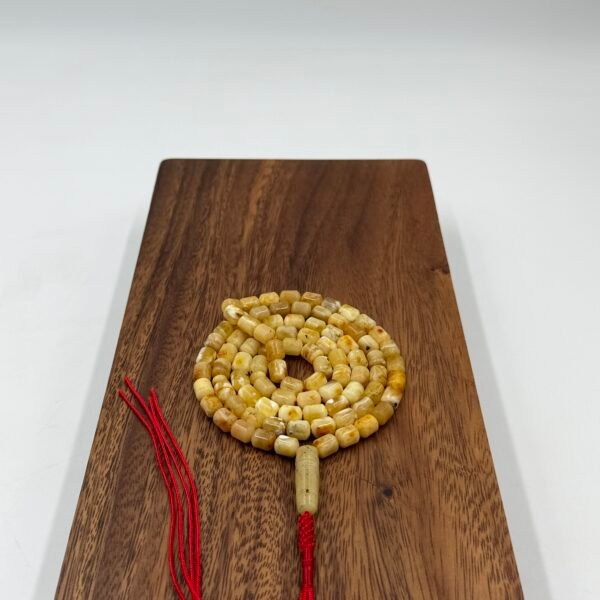 مسباح كهرمان شوائب صندوقي