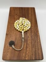 مسباح مستكه شبيه الكهرمان