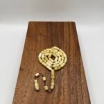 مسباح مستكه شبيه الكهرمان