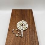 مسباح مستكه شبيه الكهرمان