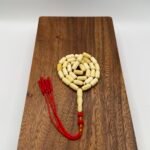 مسباح مستكه شبيه الكهرمان