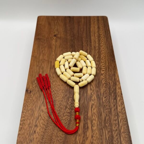 مسباح مستكه شبيه الكهرمان