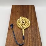 مسباح مستكه شبيه الكهرمان