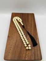 ⁦مسباح مستكه شبيه الكهرمان⁩ - الصورة ⁦2⁩