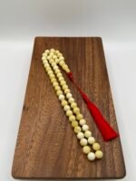 ⁦مسباح مستكه شبيه الكهرمان⁩ - الصورة ⁦2⁩