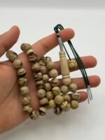 ⁦مسباح كهرمان سومطري⁩ - الصورة ⁦2⁩