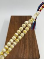 ⁦مسباح مستكه شبيه الكهرمان مشخط تايقر⁩ - الصورة ⁦3⁩