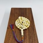 مسباح مستكه شبيه الكهرمان مشخط تايقر