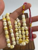 ⁦مسباح مستكه شبيه الكهرمان مشخط تايقر⁩ - الصورة ⁦2⁩