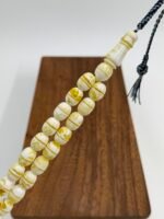 ⁦مسباح مستكه شبيه الكهرمان مشخط تايقر⁩ - الصورة ⁦3⁩