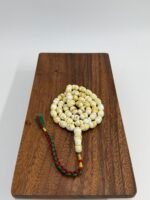 مسباح مستكه شبيه الكهرمان مشخط تايقر