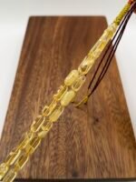 ⁦مسباح مستكه شبيه الكهرمان عسلي ملطخ⁩ - الصورة ⁦2⁩