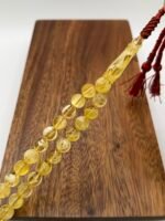 ⁦مسباح مستكه شبيه الكهرمان عسلي ملطخ⁩ - الصورة ⁦2⁩